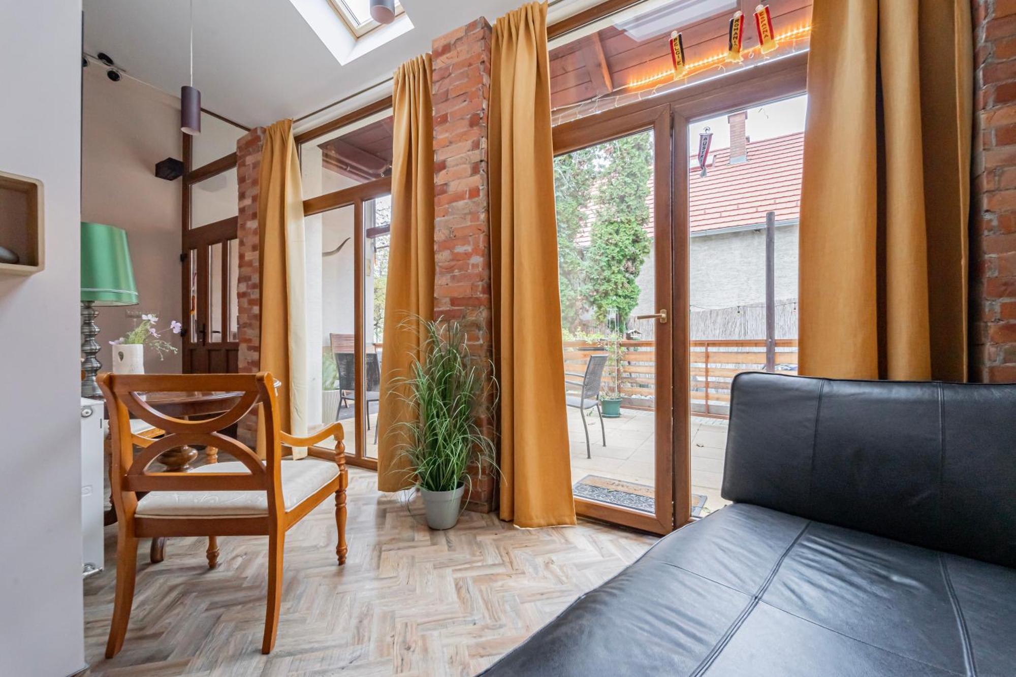 B48 Bigflat - Kenyelem 130 M2 En Villa Torokbalint Exterior photo